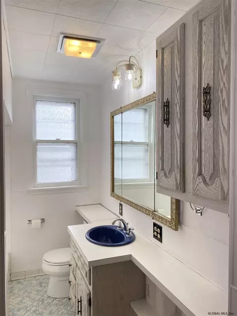 1122 Forest Rd, Schenectady, NY 12303 photo 8