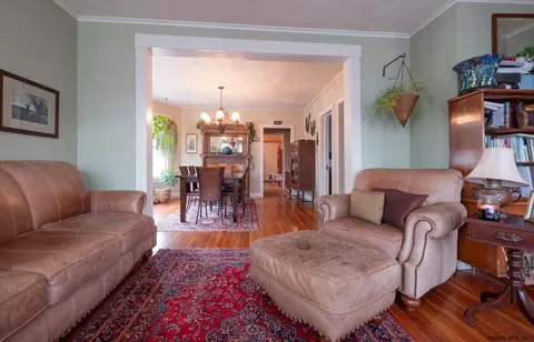 814 Hampton Ave, Schenectady, NY 12309 photo 6