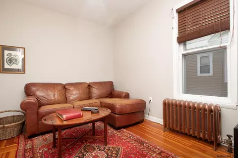 814 Hampton Ave, Schenectady, NY 12309 photo 11
