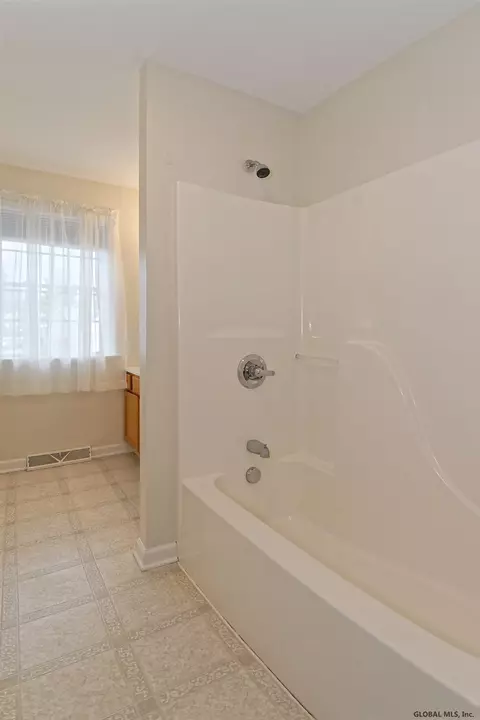 36 Aster Dr, Rexford, NY 12148 photo 36