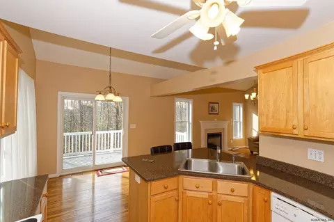 36 Aster Dr, Rexford, NY 12148 photo 22