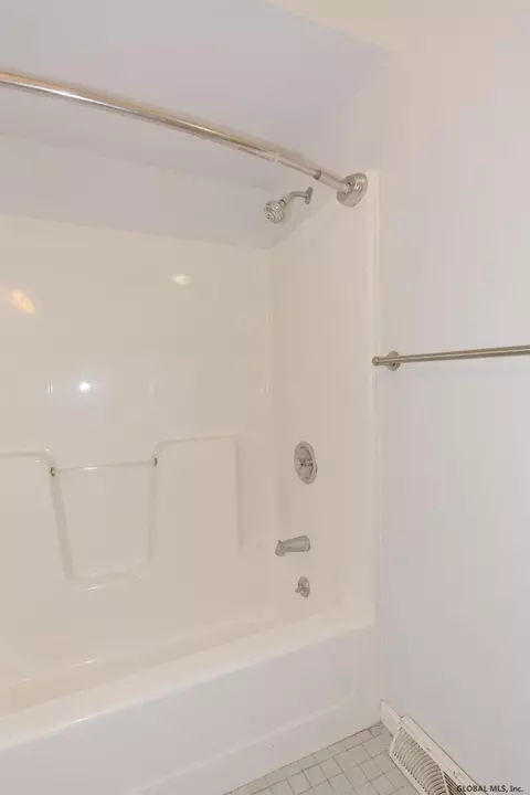 453 Twelfth St, Schenectady, NY 12306 photo 45