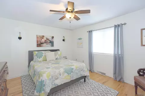 453 Twelfth St, Schenectady, NY 12306 photo 23