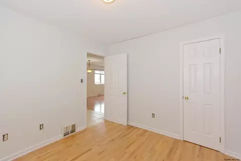 453 Twelfth St, Schenectady, NY 12306 photo 43