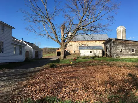29 Pratt Rd, Hampton, NY 12837 photo 3