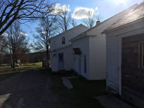 29 Pratt Rd, Hampton, NY 12837 photo 2