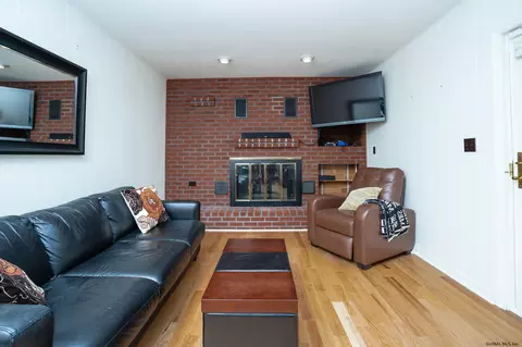 14 Carolanne Dr, Delmar, NY 12054 photo 5