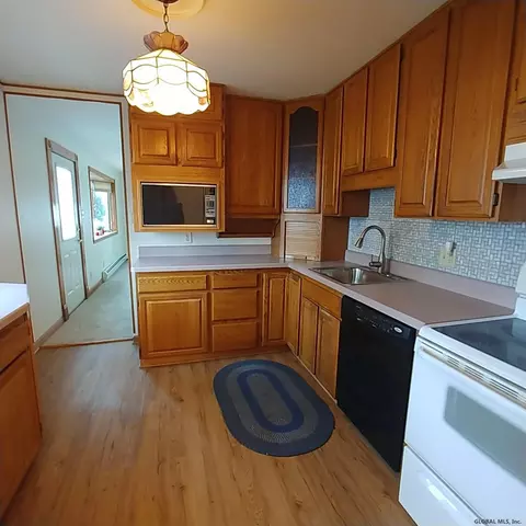 1078 Inner Dr, Schenectady, NY 12303 photo 4