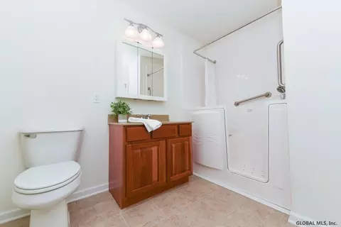 2000-24 Curry Rd #24, Schenectady, NY 12303 photo 8