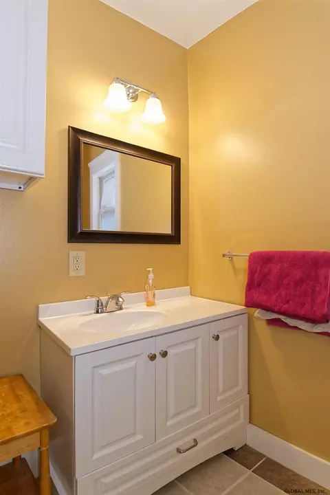 756 Eastern Ave, Schenectady, NY 12308 photo 5