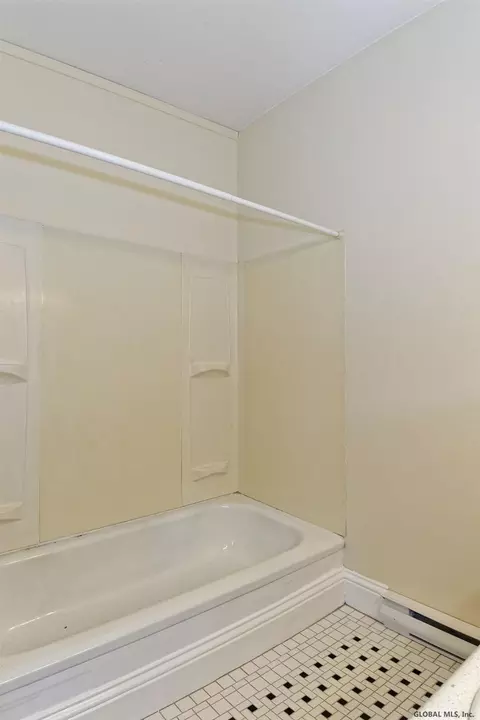 756 Eastern Ave, Schenectady, NY 12308 photo 14
