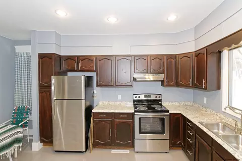756 Eastern Ave, Schenectady, NY 12308 photo 4