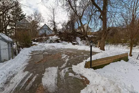 756 Eastern Ave, Schenectady, NY 12308 photo 17