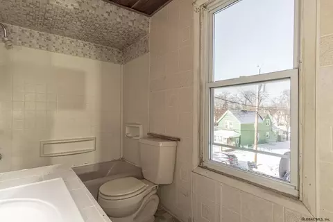 144 Division St, Schenectady, NY 12304 photo 18