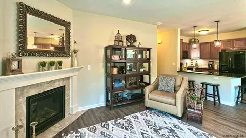 1104 Grayson Pl, Schenectady, NY 12302 photo 5