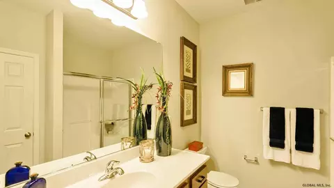 1104 Grayson Pl, Schenectady, NY 12302 photo 9