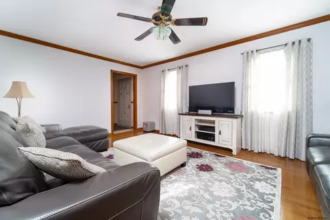 6 William Paca Ct, Glenmont, NY 12077 photo 7