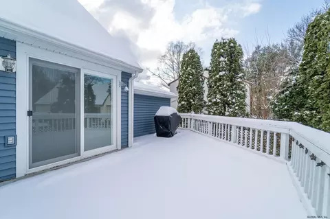 6 William Paca Ct, Glenmont, NY 12077 photo 4