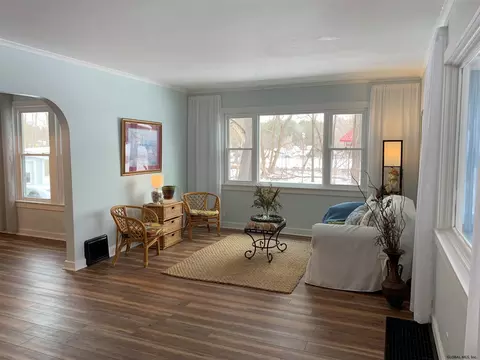3 York Rd, Schenectady, NY 12302 photo 9