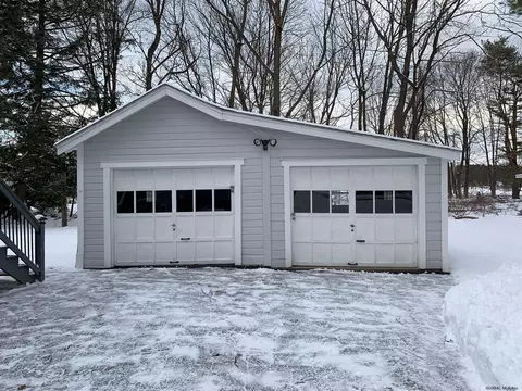 3 York Rd, Schenectady, NY 12302 photo 3