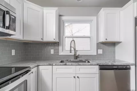 1921 Highland Ave, Schenectady, NY 12308 photo 6