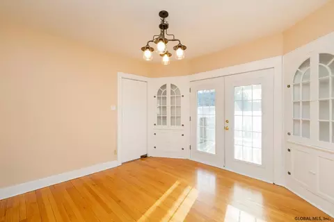 29 Euclid Ave, Delmar, NY 12054 photo 9