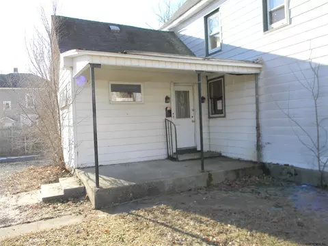 238 Bradford Rd, Schenectady, NY 12304 photo 3