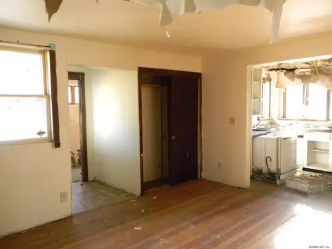 238 Bradford Rd, Schenectady, NY 12304 photo 7