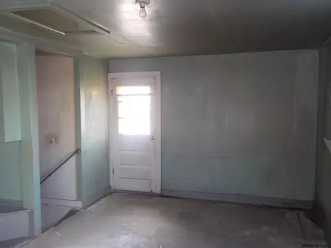 2034 Gray St, Schenectady, NY 12306 photo 5