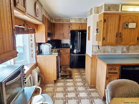 13 Backus St, Schenectady, NY 12307 photo 9