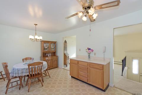 122 Sylvia Ln, Schenectady, NY 12306 photo 16