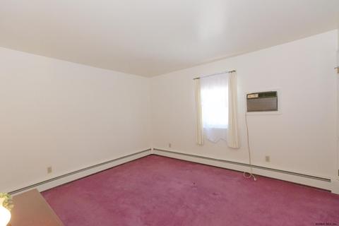 122 Sylvia Ln, Schenectady, NY 12306 photo 17