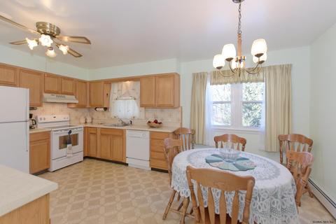 122 Sylvia Ln, Schenectady, NY 12306 photo 10