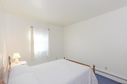 122 Sylvia Ln, Schenectady, NY 12306 photo 21