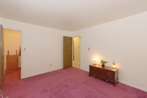 122 Sylvia Ln, Schenectady, NY 12306 photo 18