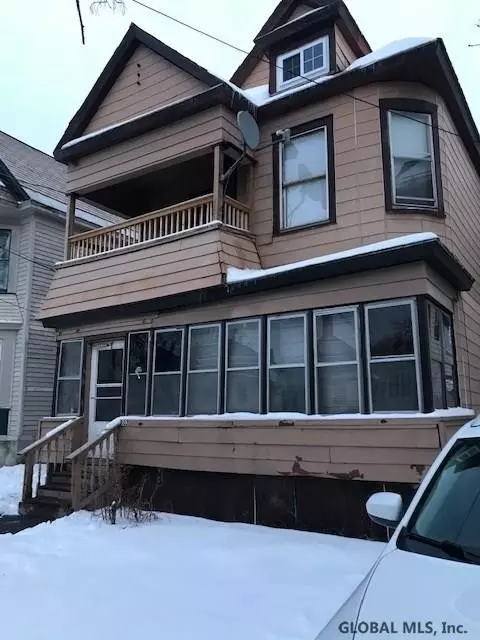202 Mcclellan St, Schenectady, NY 12304 photo 1