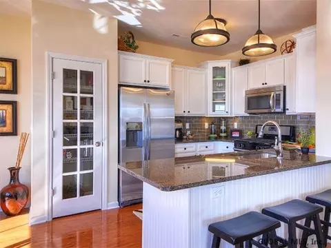 1004 Grayson Pl, Schenectady, NY 12302 photo 2