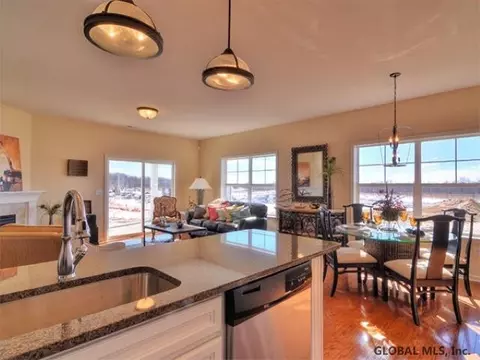 1004 Grayson Pl, Schenectady, NY 12302 photo 3