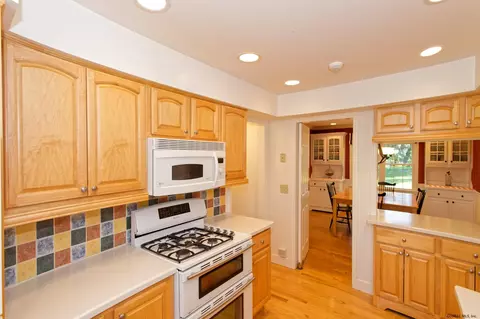 120 Salisbury Rd, Delmar, NY 12054 photo 29