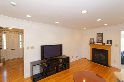 120 Salisbury Rd, Delmar, NY 12054 photo 16