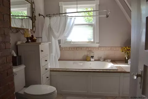 22 Hawthorne Ave, Troy, NY 12180 photo 20