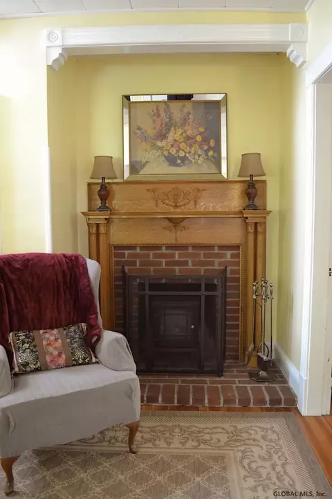 22 Hawthorne Ave, Troy, NY 12180 photo 4