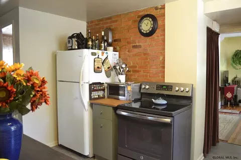 22 Hawthorne Ave, Troy, NY 12180 photo 17