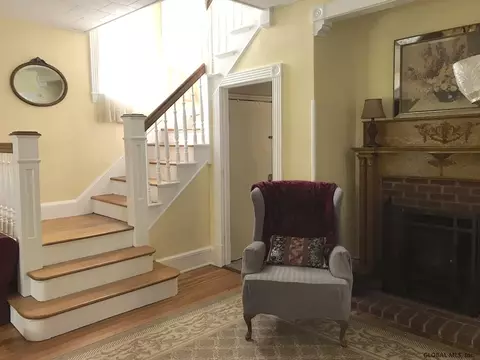 22 Hawthorne Ave, Troy, NY 12180 photo 3