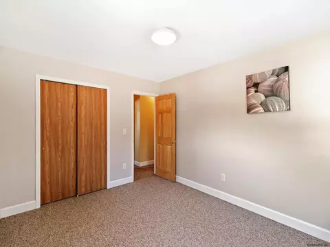 304 Dawn Dr, Schenectady, NY 12306 photo 23
