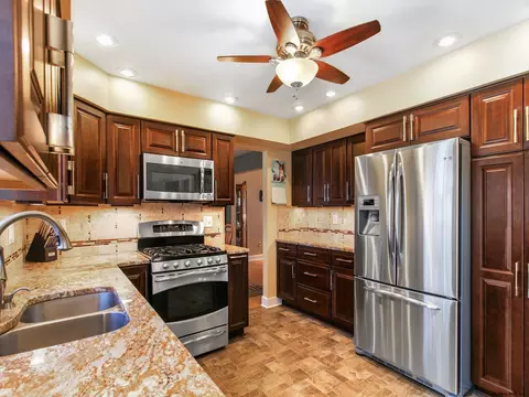 304 Dawn Dr, Schenectady, NY 12306 photo 8