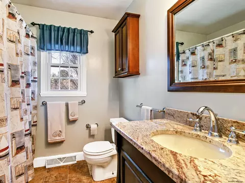 304 Dawn Dr, Schenectady, NY 12306 photo 21