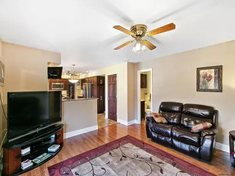 304 Dawn Dr, Schenectady, NY 12306 photo 13