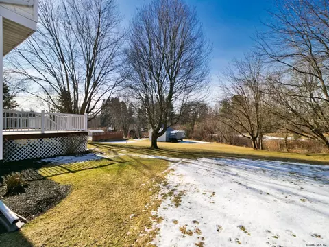 304 Dawn Dr, Schenectady, NY 12306 photo 28