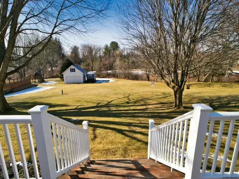 304 Dawn Dr, Schenectady, NY 12306 photo 31